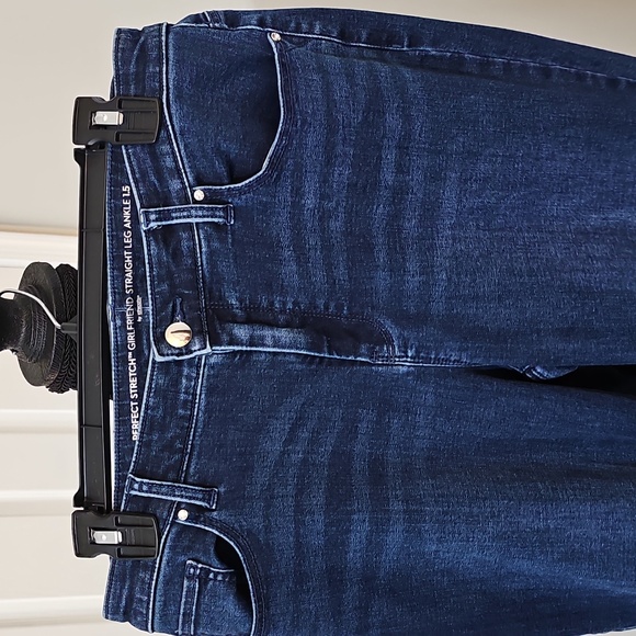 Jeans - Picture 4 of 16